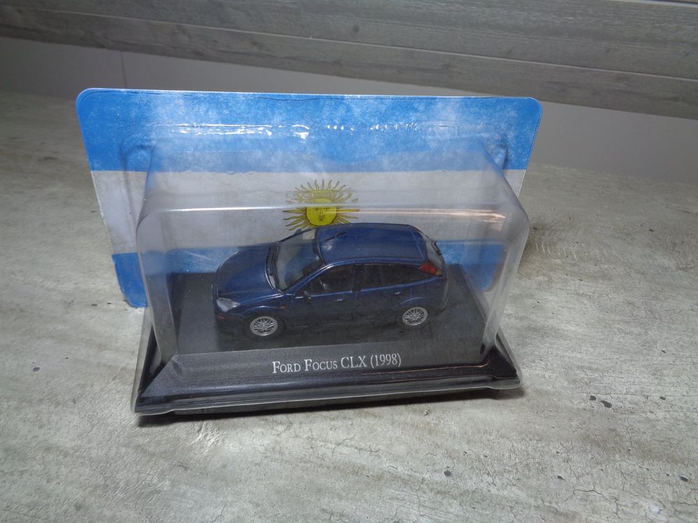 Altaya 1:43 Ford Focus CLX 1998 5