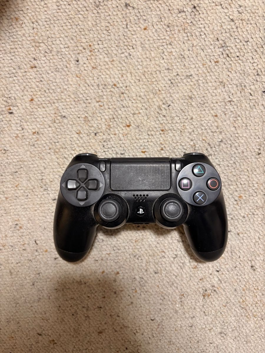 Sony Konsolen: PS4 Controller – Gebraucht aus Jona von Sizzler96