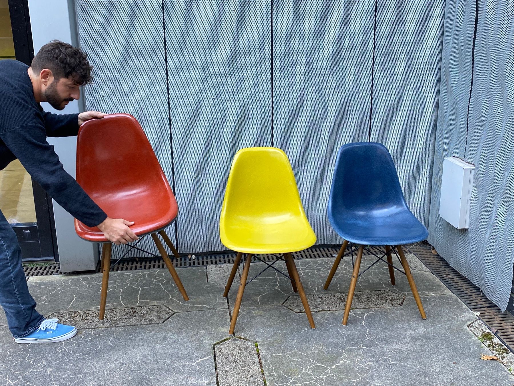 Eames Sedie: Vitra Eames Herman Miller Sidechair Navy – Usato da Thalwil venduto da Catha10 2