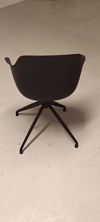 La Redoute : Chaise disign architecturale valeur 200 chf – Usato da Lucens venduto da smi_rp8s 2