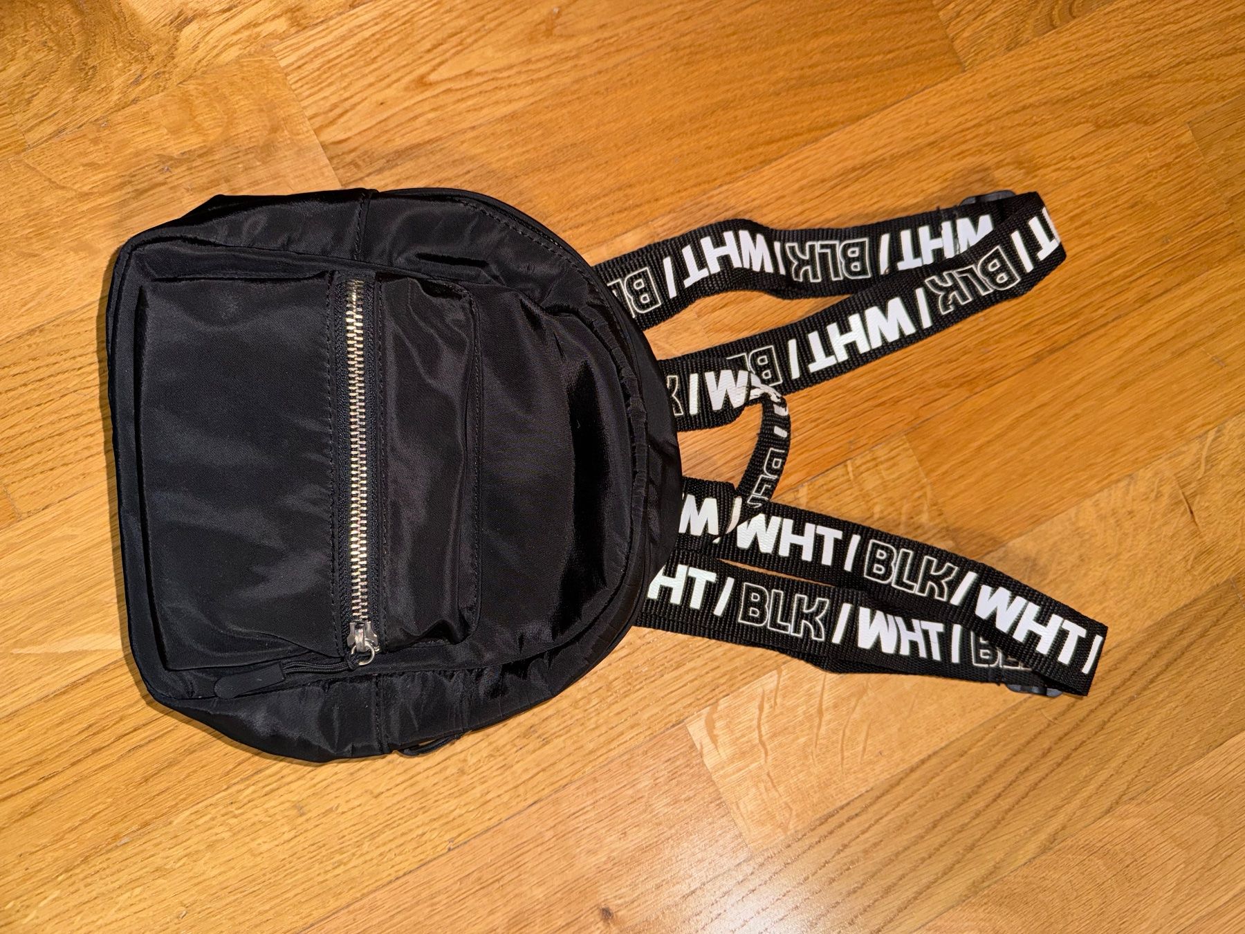 Kindertaschen: Sac à dos noir – Gebraucht aus Cologny von PEACEANDLOVE