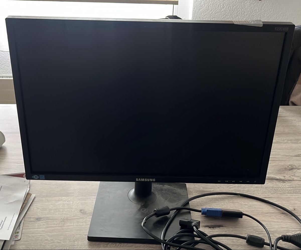 Monitore: Samsung Bildschirm – Gebraucht aus Wittenbach von CHollectibles
