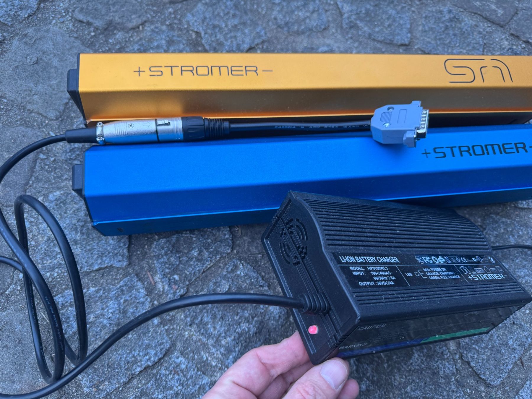 Caricabatterie: Stromer ST1 Ladegerät Original - HP0180WL3 36VDC/4 – Usato da Volketswil venduto da mstonys 5