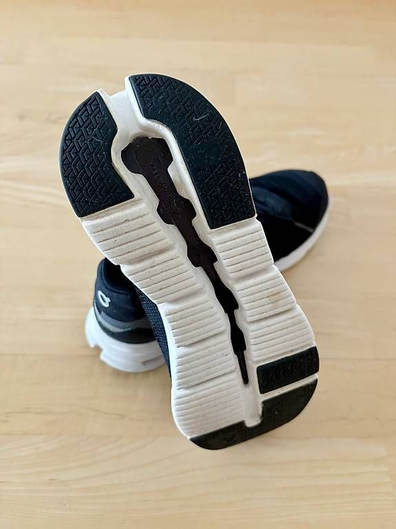 Chaussures femmes: On Cloudrift  schwarz, Grösse EU 36.5 – D'occasion à Samedan par sroo 2