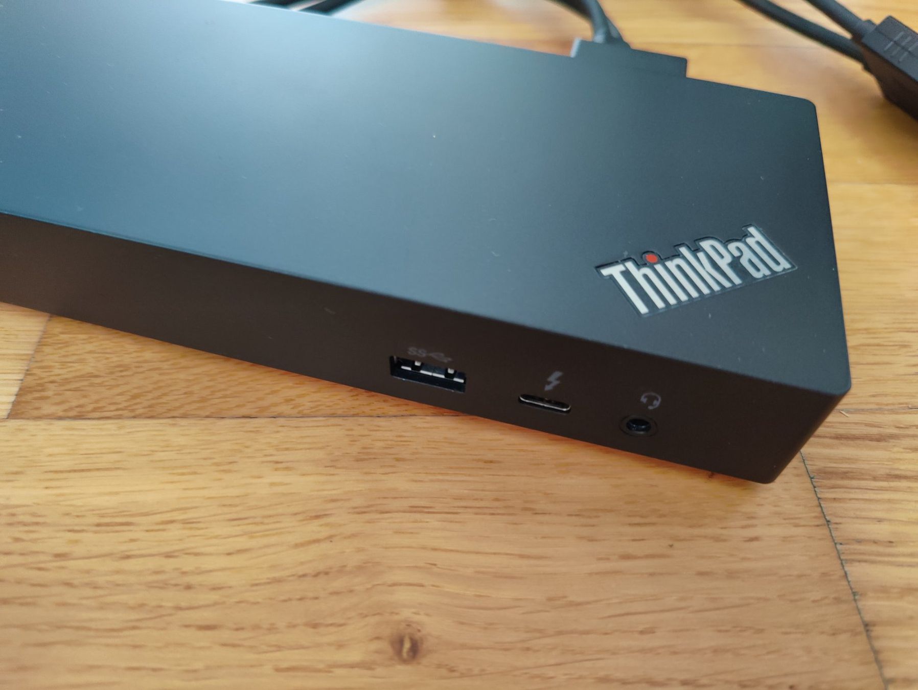 Lenovo Docking station: Lenovo ThinkPad Thunderbolt 3 Workstation Dock Gen 2 – Usato da Zürich venduto da Jimmygimmick 2