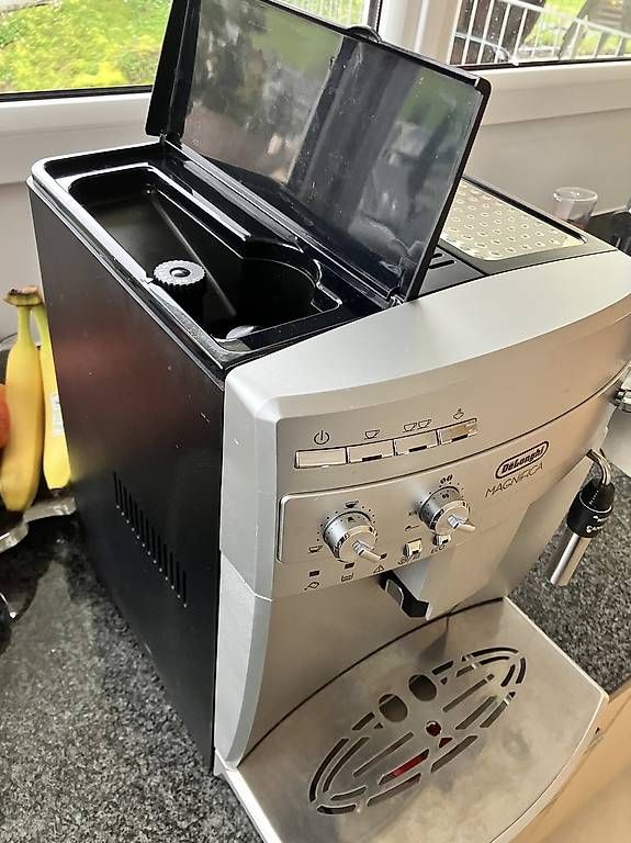 De'Longhi Macchine per caffè & Macchine per espresso: De Longhi Kaffeevollautomat – Usato da Thürnen venduto da Imberium 1