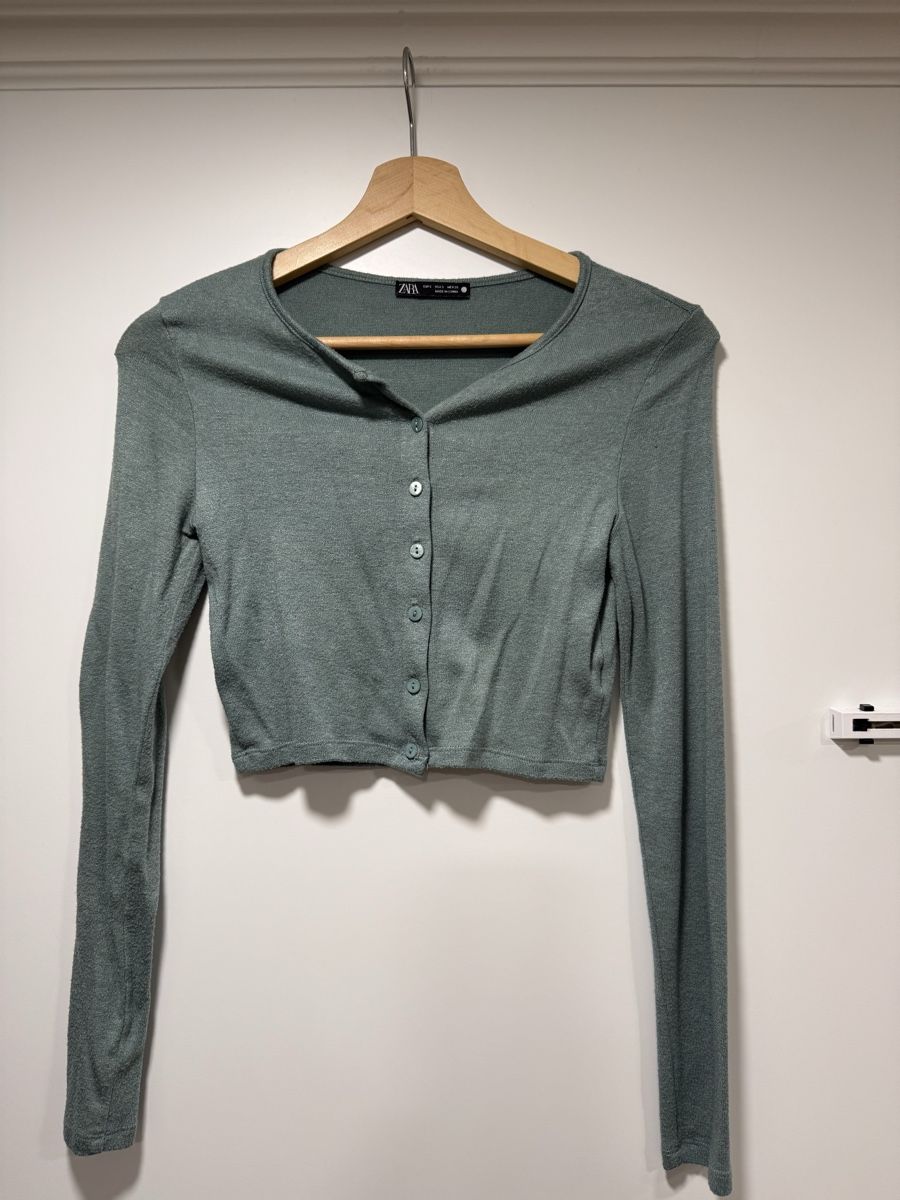 Zara Maglioni & Felpe: ZARA Cropped Cardigan – Usato da St. Gallen venduto da kka_l9wg