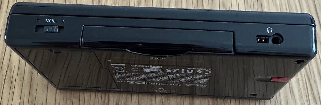 Nintendo Konsolen: Nintendo DS lite schwarz #2 – Gebraucht aus Volketswil von IT-Mac 4