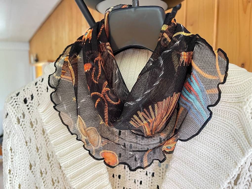Foulard & Sciarpe: Halskrause aus 100% Seide – Nuovo (secondo la descrizione) da Kriens venduto da Angie88 1