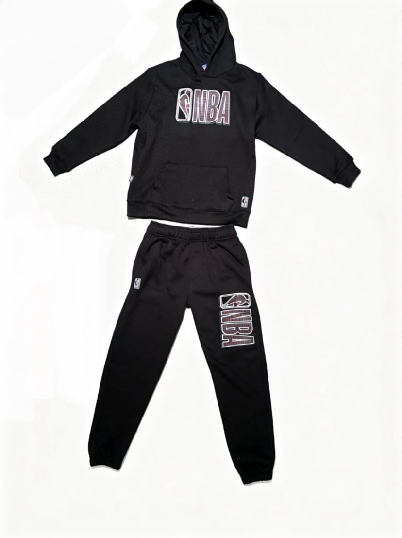 Lotti di vestiti: NBA Tracksuit (Pullover und Hose) – Nuovo (secondo la descrizione) da Zürich venduto da Bubi4