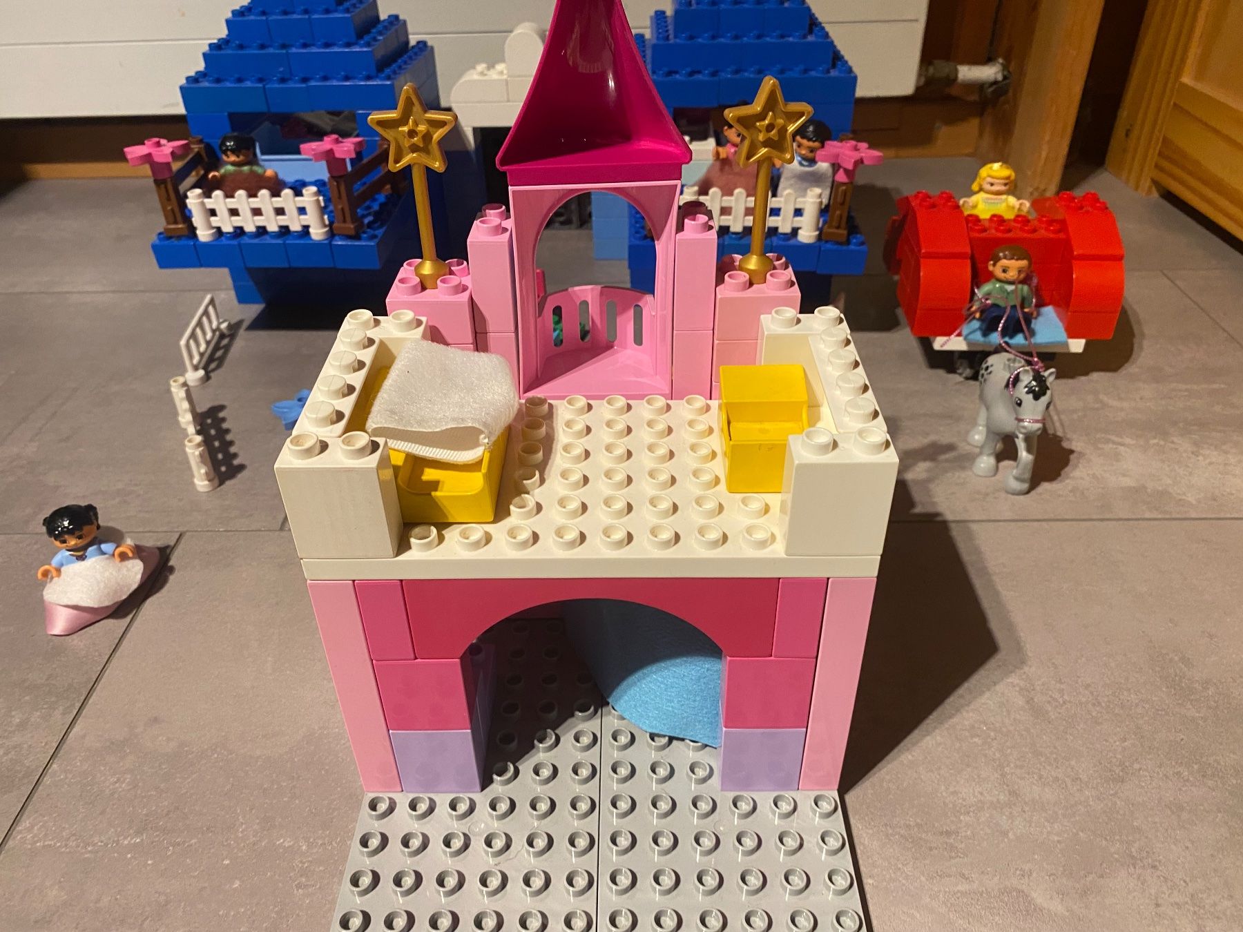Lego Jouets: Lego Duplo Schloss – D'occasion à Mastrils par scipio753 1