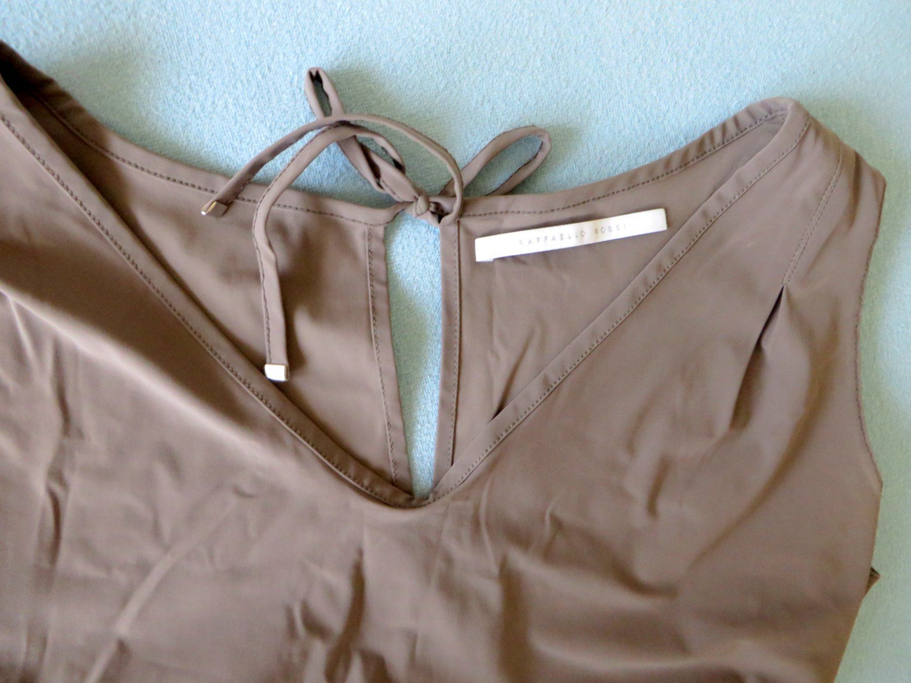 Raffaello Rossi Tute: Raffaello Rossi Jumpsuit, taupe – Usato da Ebmatingen venduto da Paradisee 2