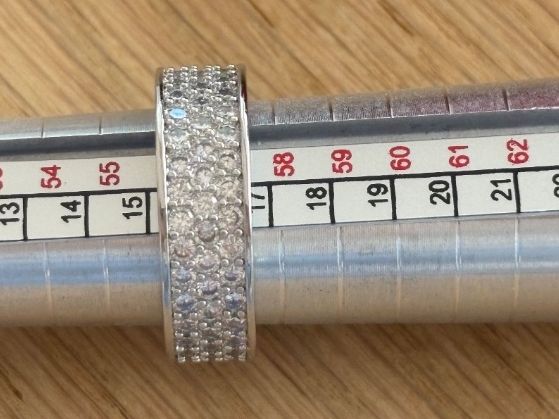 Ringe: Luxus Elegante Gr: 18/8 Ring mit  Zirkonia Silberfarben – Neu (gemäss Beschreibung) aus Biel-Bienne von Roserosse13 6