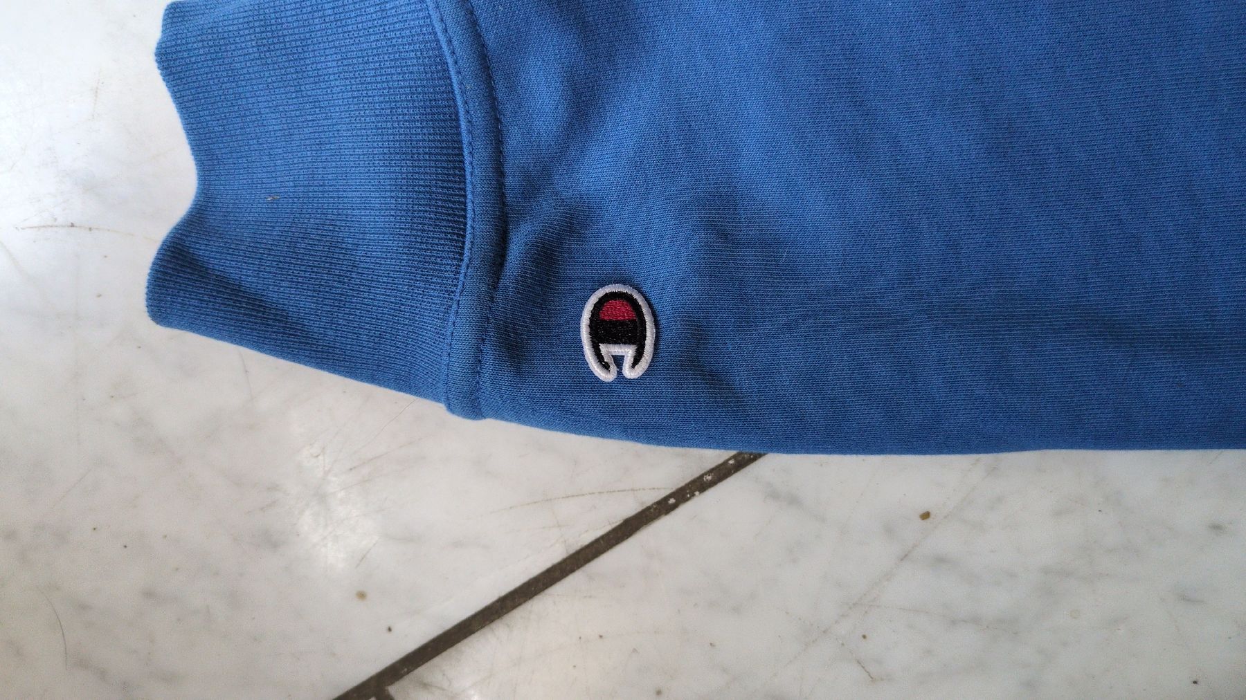 Champion Maglioni & Felpe: Champion Pullover blau Grösse M guter Zustand – Nuovo (secondo la descrizione) da Böckten venduto da svim 2