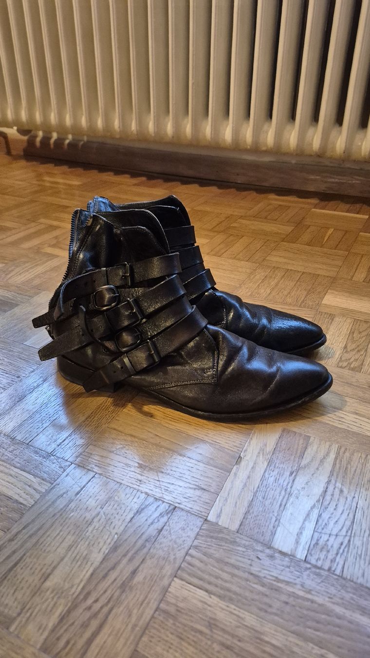 Scarpe da donna: Biker Lederstiefel – Usato da Zürich venduto da Knauelrockerin 1