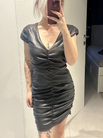Zara Kleid in Lederoptik, Grösse S - Neuwertig!