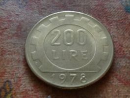 ITALIE  200  Lire  1978
