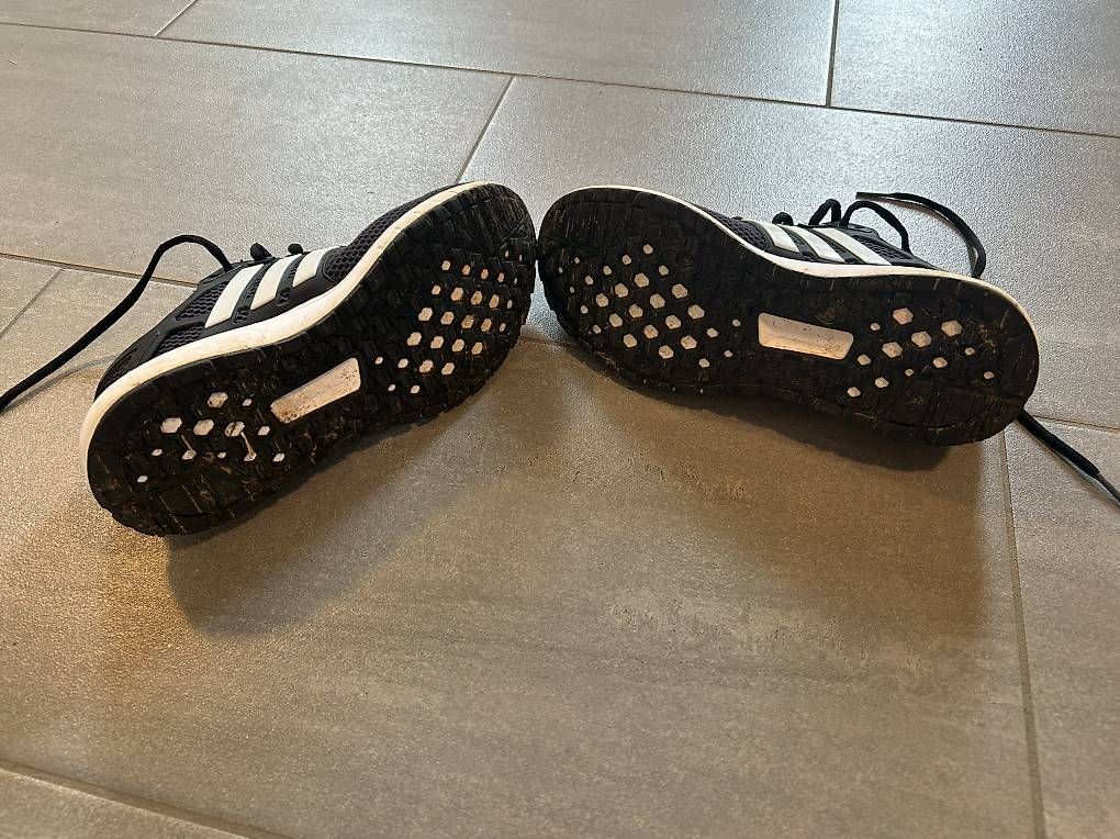 Herrenschuhe: Adidas Sneakers Gr. 41,5 – Gebraucht aus Thalheim an der Thur von Iselisberger 4
