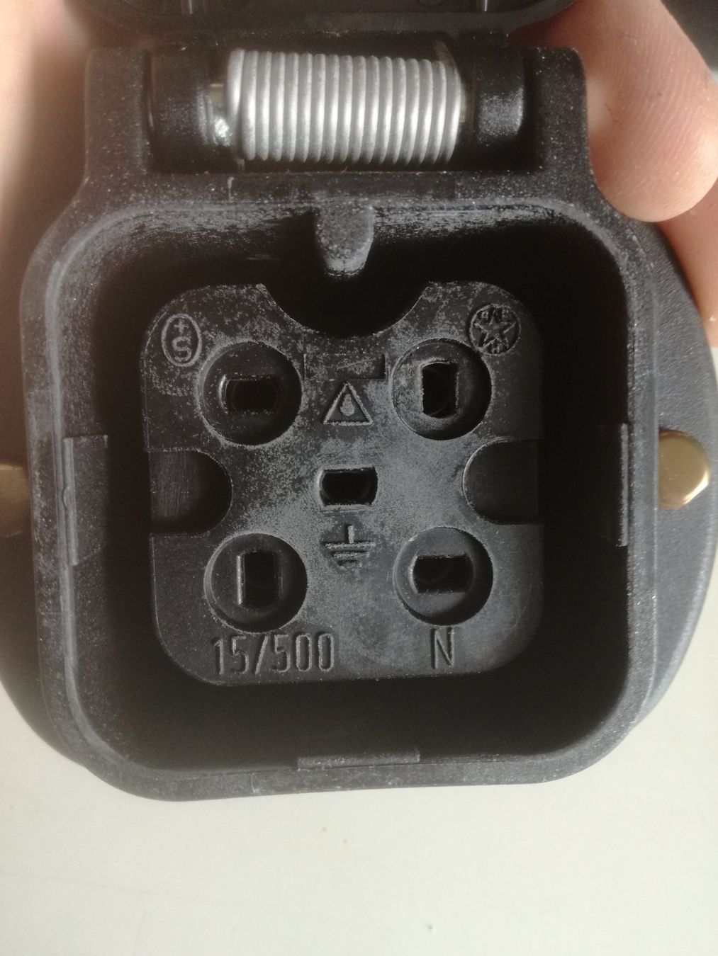 Stecker: Einbausteckdose J15/5 3LNPE Kunststoff 500V – Gebraucht aus Sursee von Ursus_LU 2