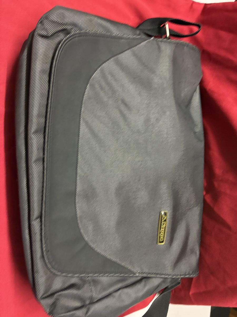 Kappa Borse: Laptoptasche von Kappa - neuwertig  – Nuovo (secondo la descrizione) da Niederglatt ZH venduto da karinso 3