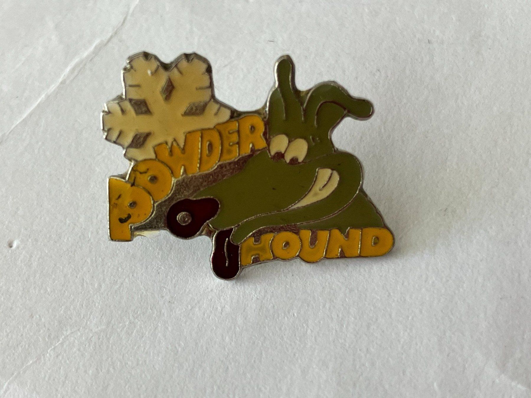 Placchette & Badge: 1 Pin Powder Hound – Usato da Basel venduto da djwwpp