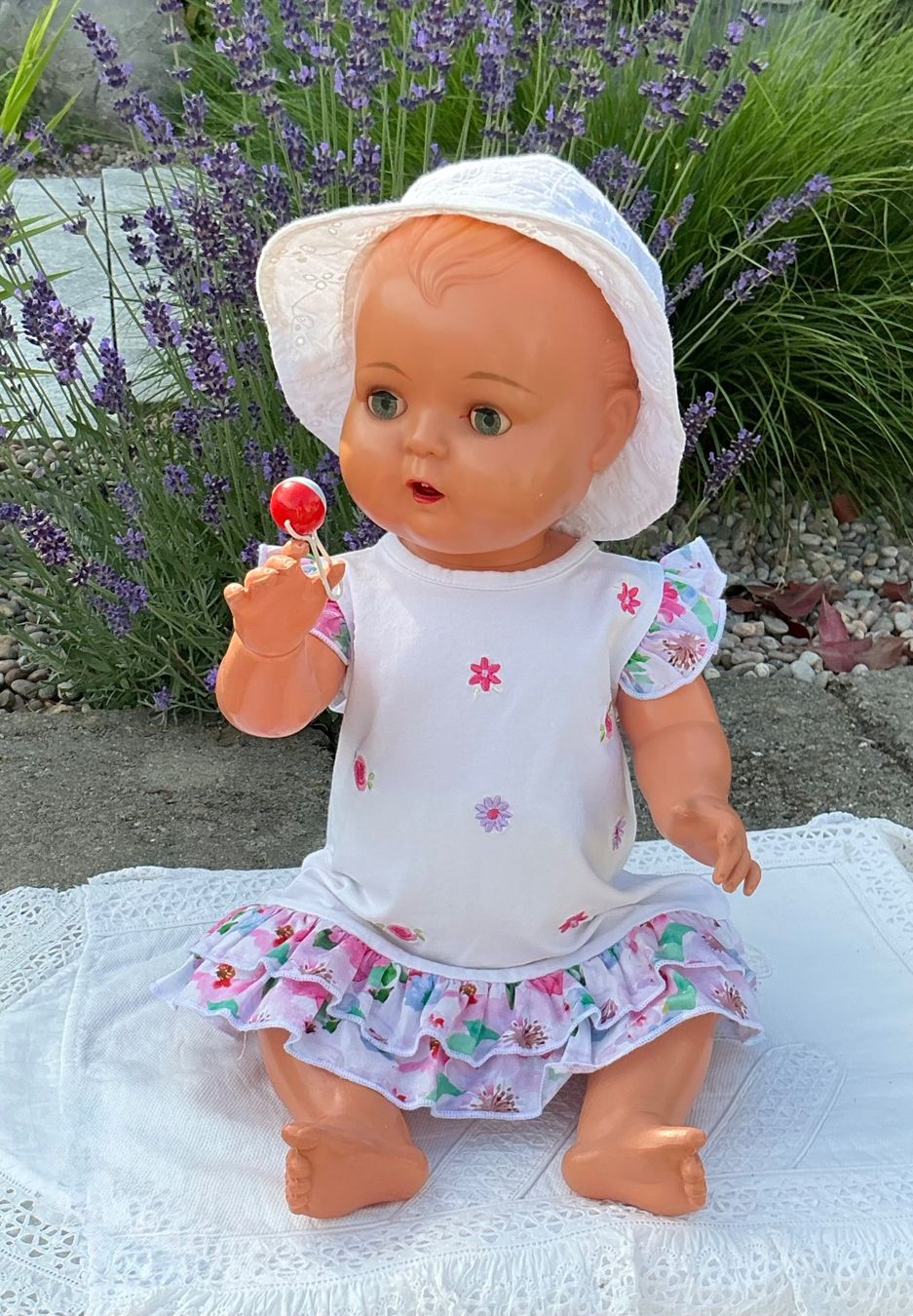 Bambole: HERZIGE UNBESPIELTE PUPPE 1960 – Usato da Zell LU venduto da Silvermemory