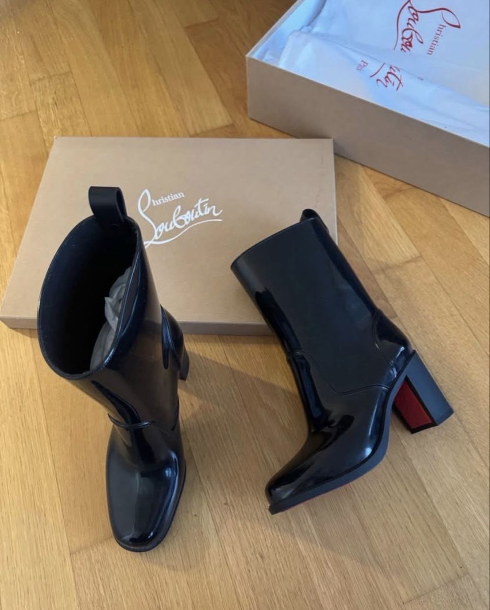 Christian Louboutin Scarpe da donna: Christian Louboutin Stiefel – Nuovo e nell'imballaggio originale da Dietikon venduto da Prelovedpearls