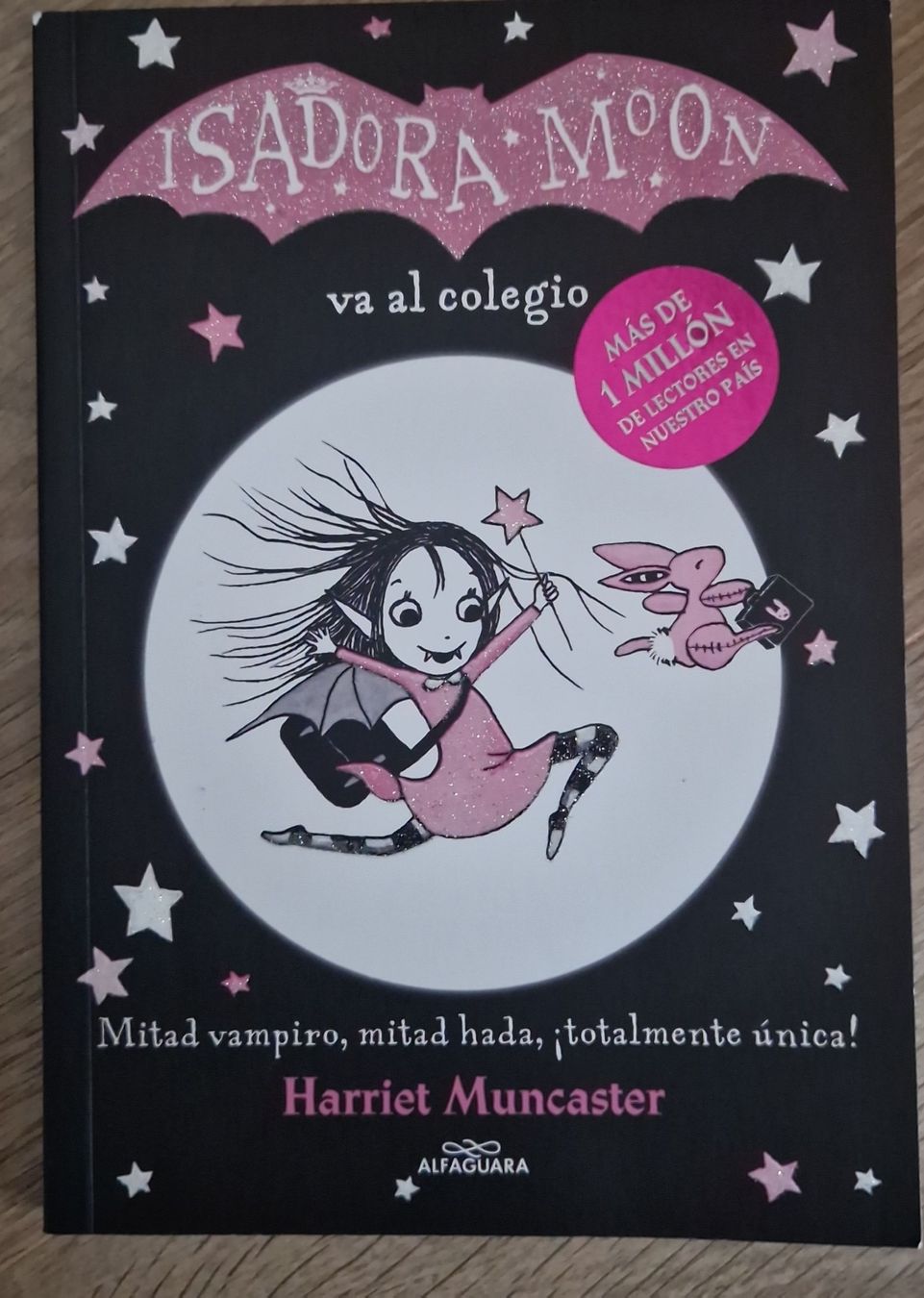 Libri: Isadora Moon - Va al colegio Nr.1 – Usato da Birsfelden venduto da Fa_alvite