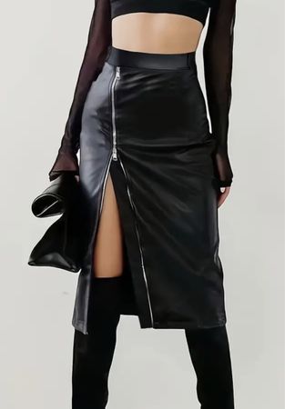 Gonna in ecopelle nera con zip argentata,tg M/L-nuova