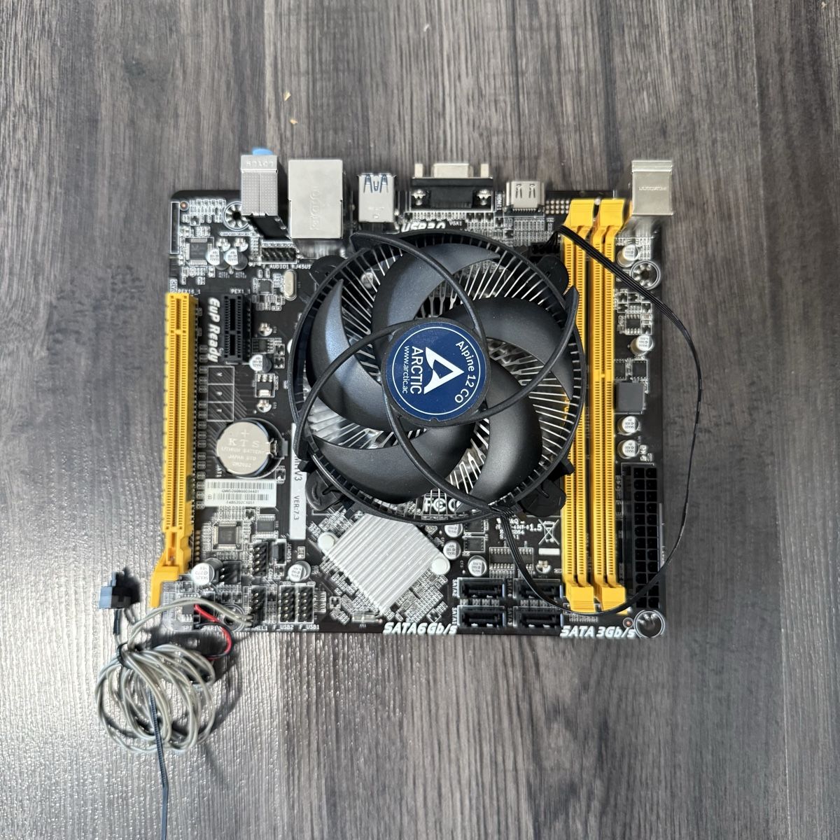 Cartes mère: Combo carte mère H81 + Intel Core i5-4460 + ventirad Arctic  – D'occasion à Evilard par Adrien___2