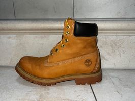 Timberland 6-Inch Premium Boots, Size 8 (EU 40)