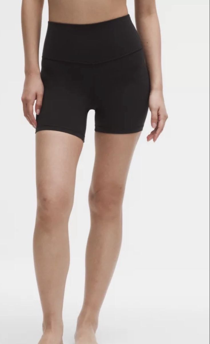 Lululemon Leggings: Lululemon Align™ Shorts – Usato da Horgen venduto da sophiaric 1