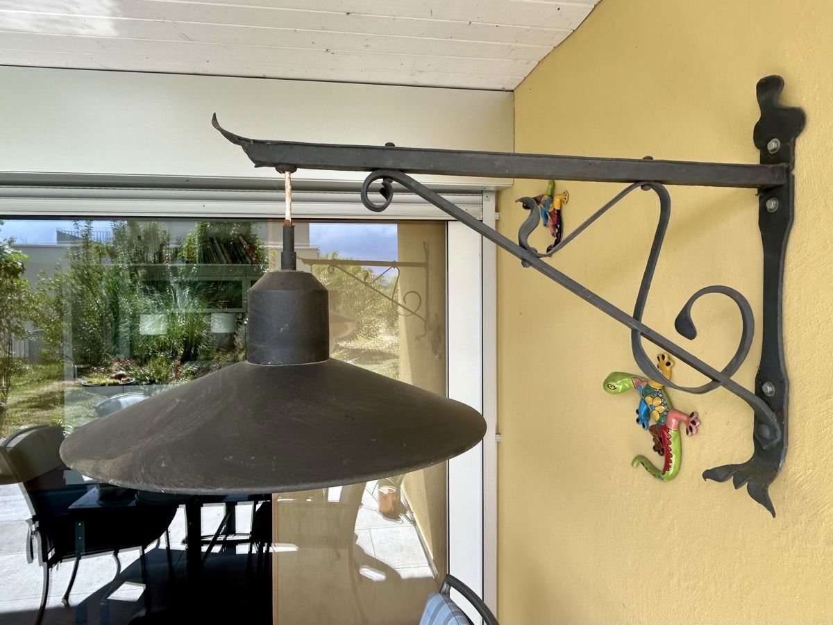 Lampade: Grosse Lampe aus Stahl – Usato da Oberlunkhofen venduto da Lilie13 1