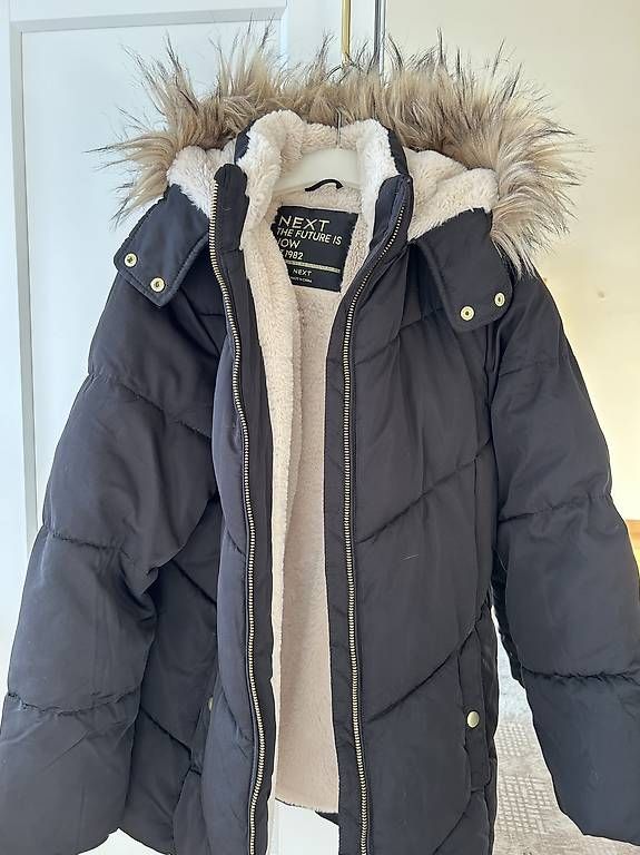 Giacche: Winter Jacke  – Usato da Zürich venduto da kuebra.blk
