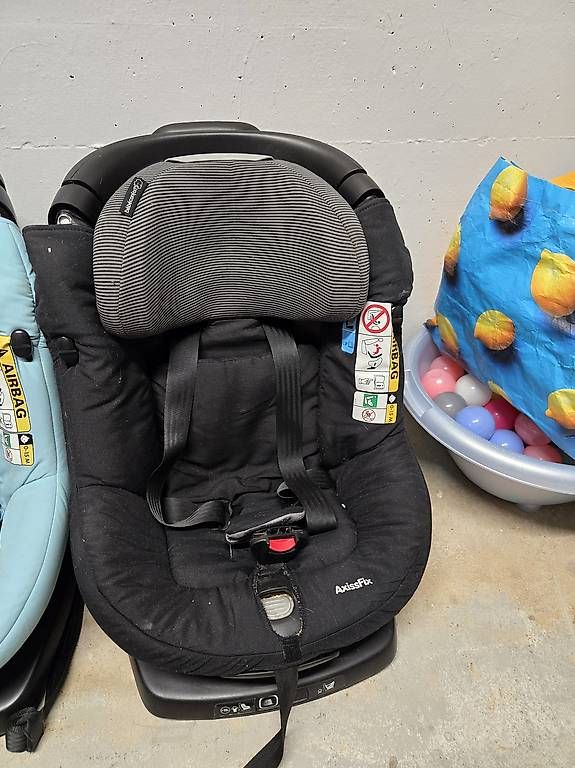 Maxi-Cosi Seggiolini per auto: Siège(s) auto Maxi-Cosi AxissFix 360 – Usato da CHAVANNES-PRES-RENENS venduto da lor_yrx8 2