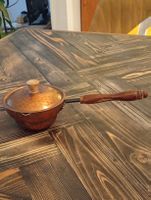 Kleine Kupferpfanne mit Holzgriff, für Saucen Vintage.