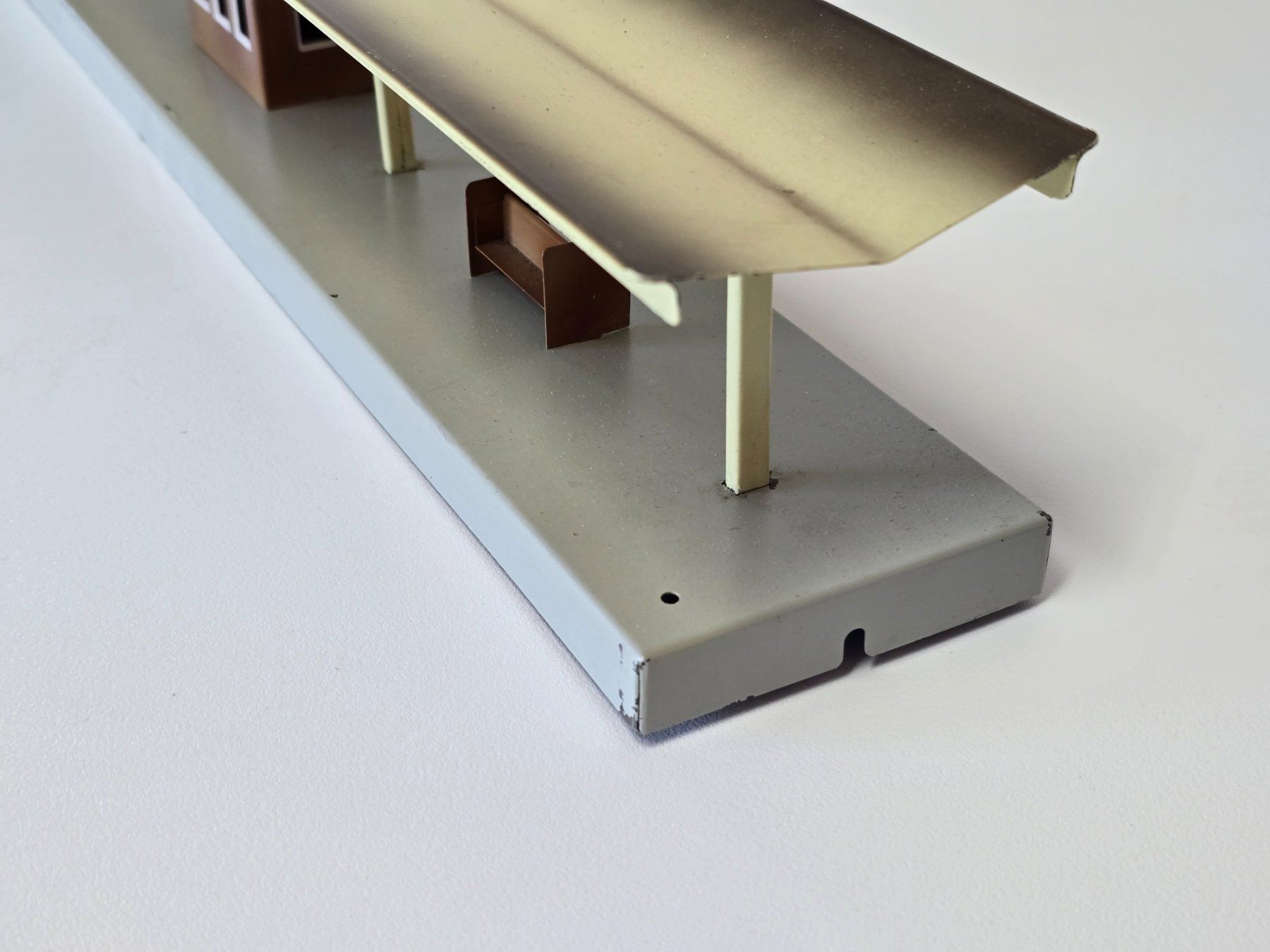 Märklin Modellini di ferrovie: Märklin, 423, 00, Perron, Bahnsteig, Blech, mit O.K. !!! – Usato da Kloten venduto da Nicola2 6