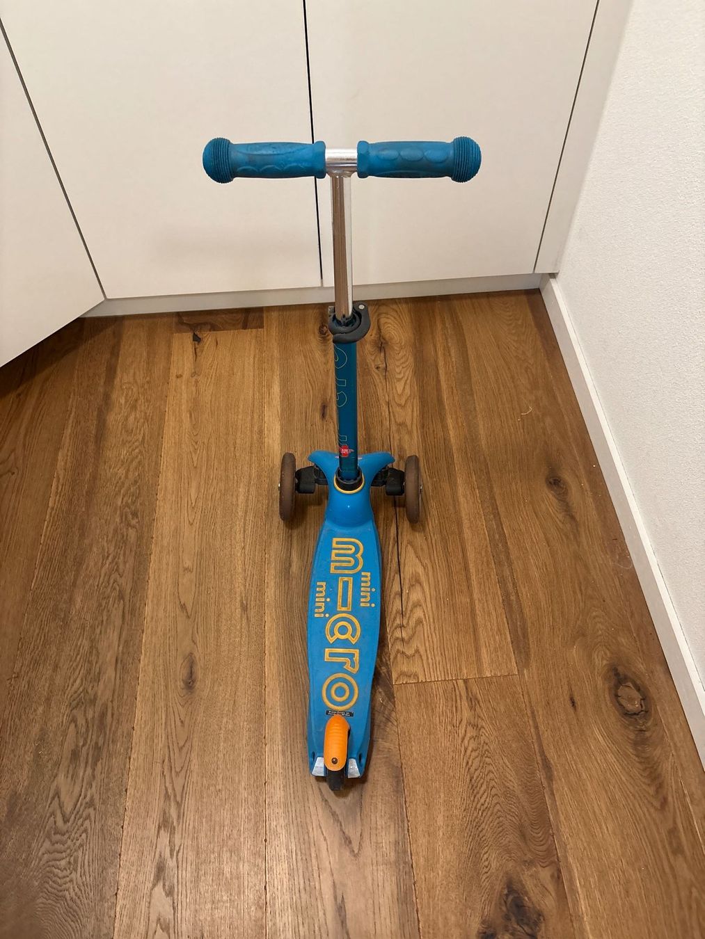 Micro Veicoli per bambini: Trottinette micro mini bleue – Usato da Nyon venduto da Iryna1260