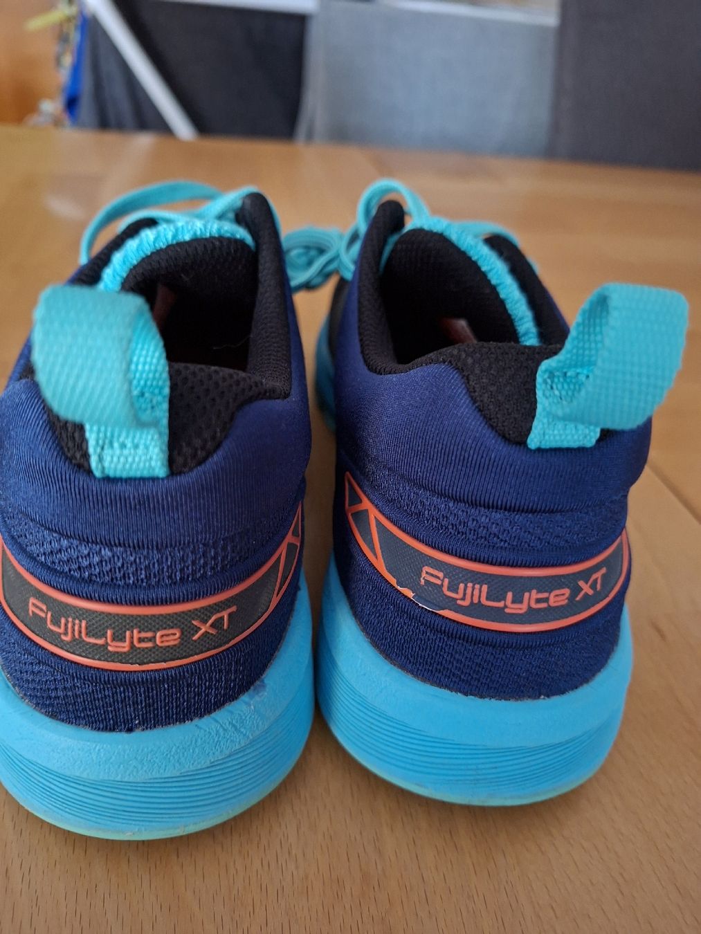 Asics Scarpe da donna: Asics Gel Fujylite Gr.39 – Nuovo (secondo la descrizione) da Staad SG venduto da Viola5 2