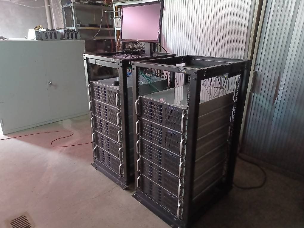 Server: 10 x Server R9 – Usato da Ebmatingen venduto da swiss.canadian 1