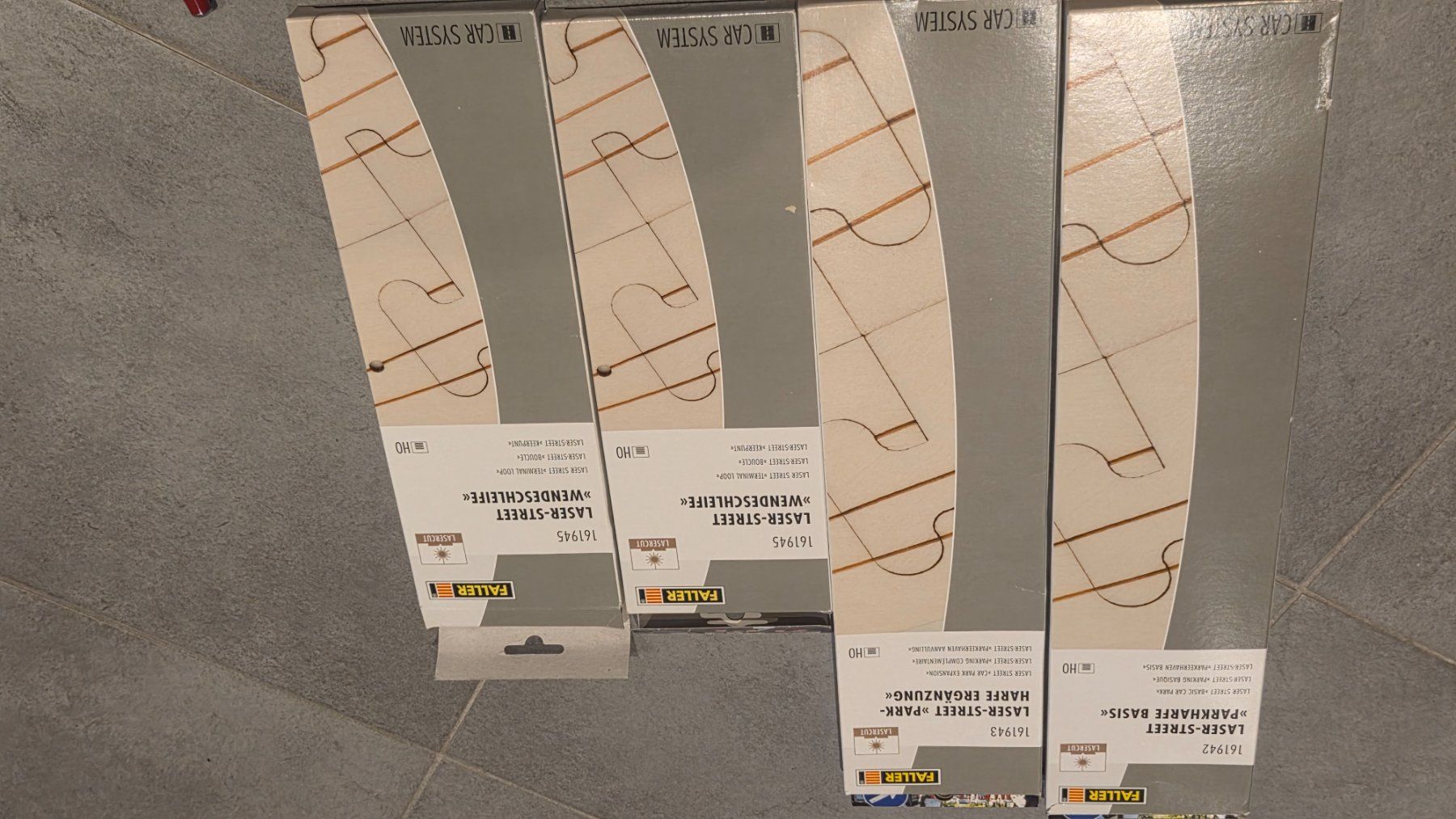 Faller Modelleisenbahnen: Faller Laser-Street HO – Gebraucht aus Crésuz von lechat07 7