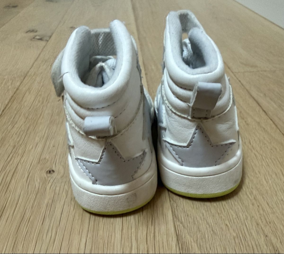 H&M Scarpe per ragazzi: Sneaker H&M, Grösse 20/21 – Usato da Hinteregg venduto da Jazz-C 1