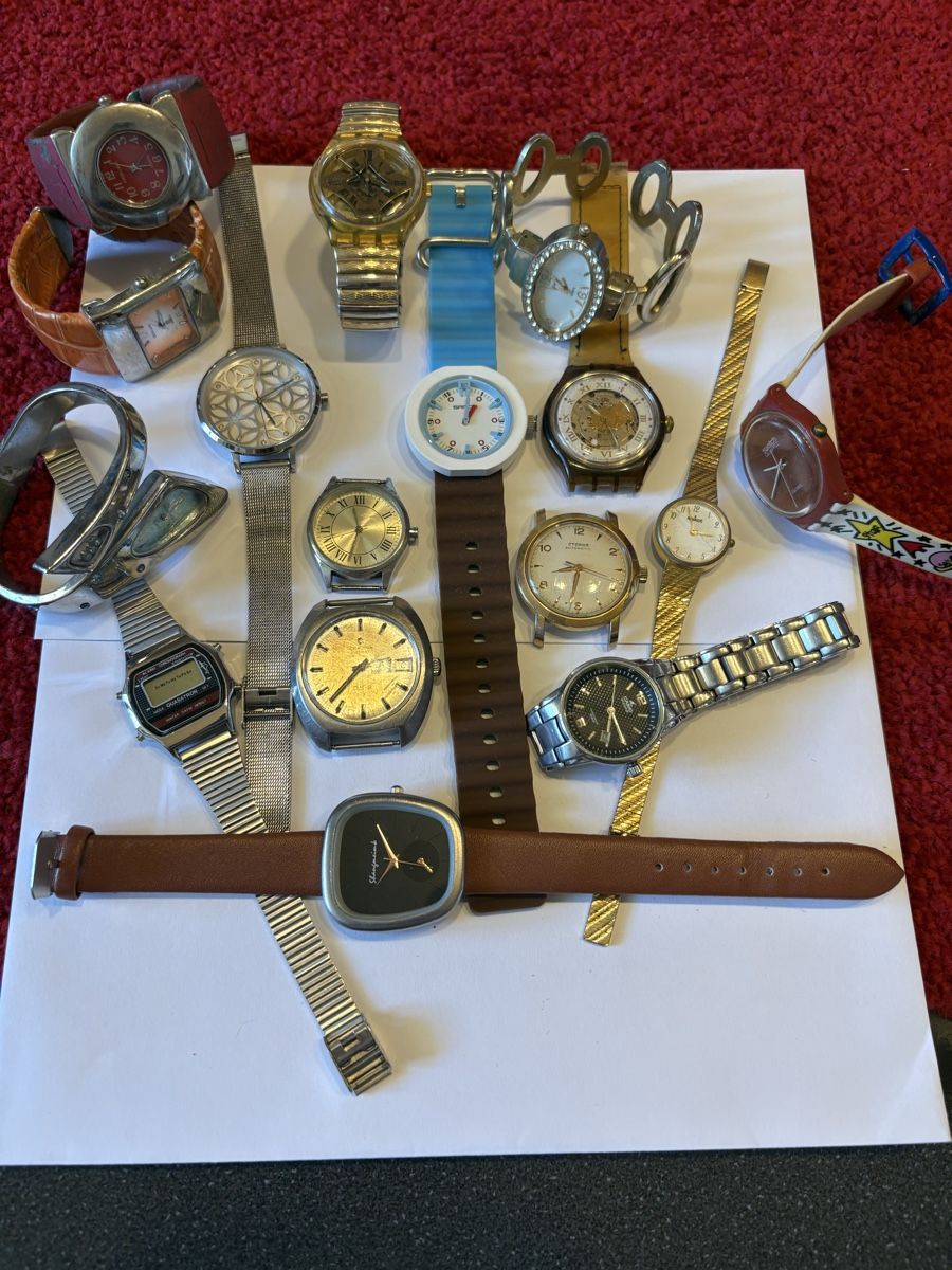 Montres: Uhren 16 Stuck unkontrolliert  – D'occasion à Murten par Tzaugg 2
