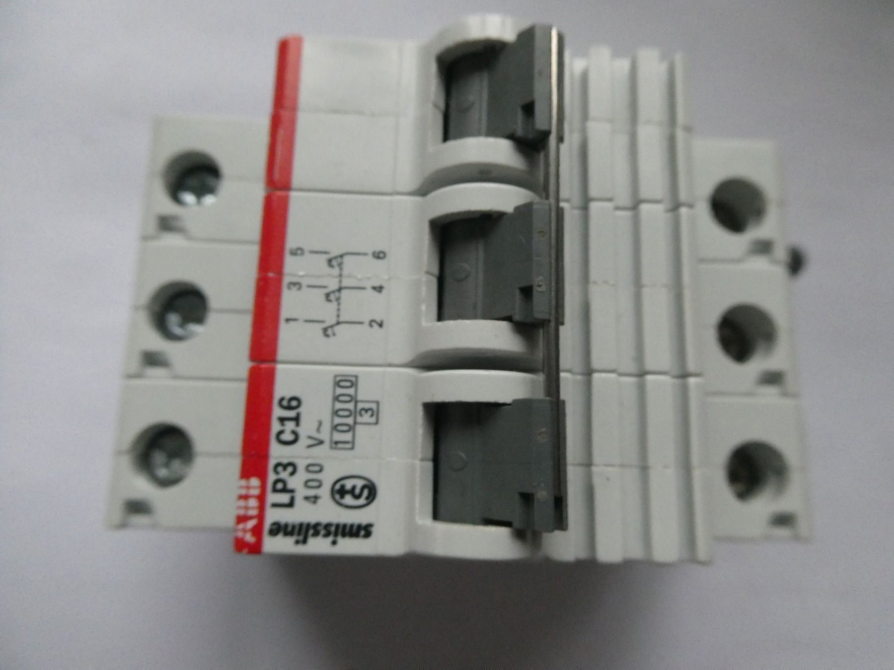 ABB Stromzufuhr: Leistungsschutzschalter LP3C16-S – Neu (gemäss Beschreibung) aus Fulenbach von Hach0 4