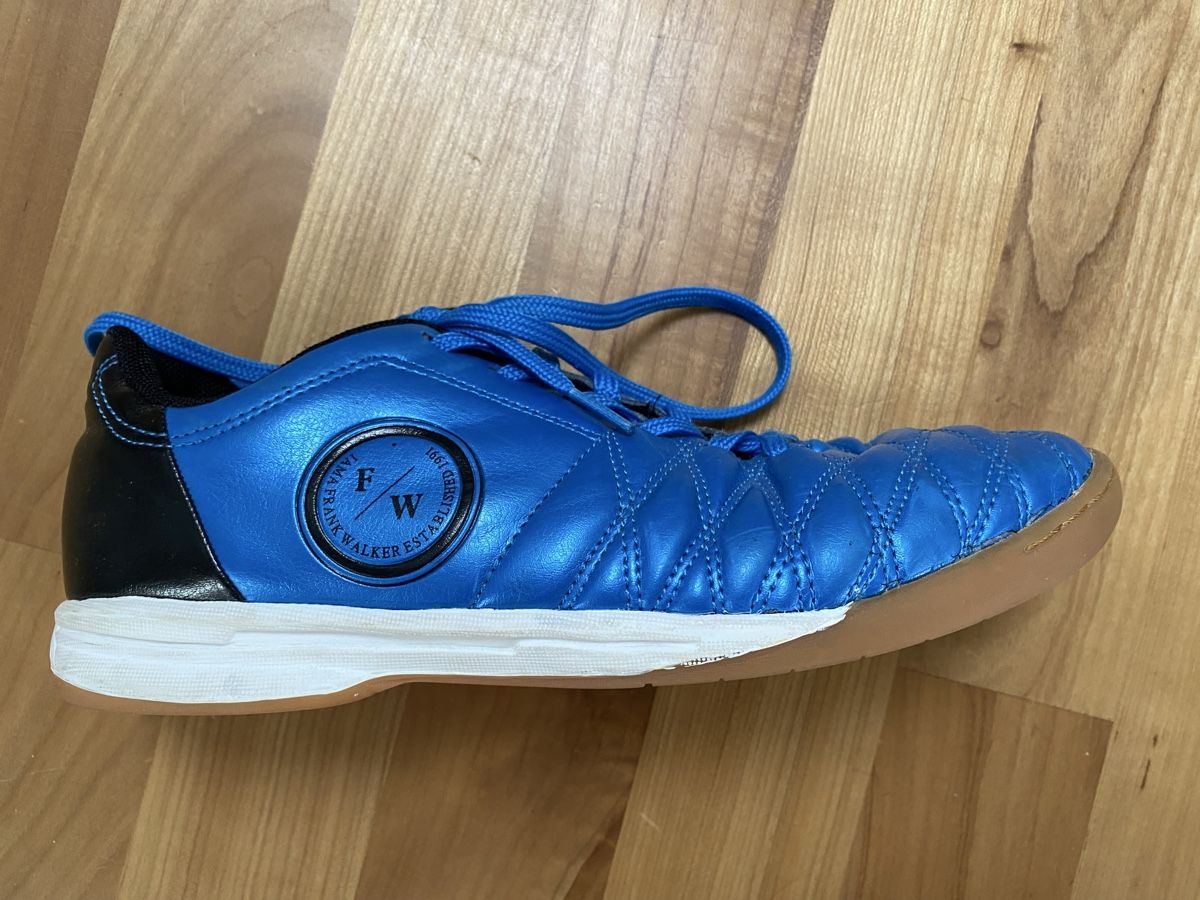 Scarpe da uomo: Hallenturnschuhe Grösse 38 – Usato da Basel venduto da lxbsl 1