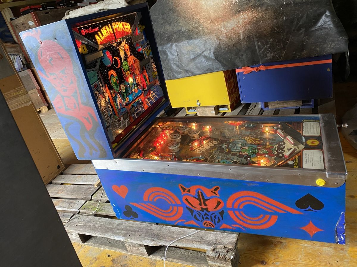 Williams Flipperkästen: Flipper Alien Poker (Williams, 1980) – Defekt aus St.Gallen von  5