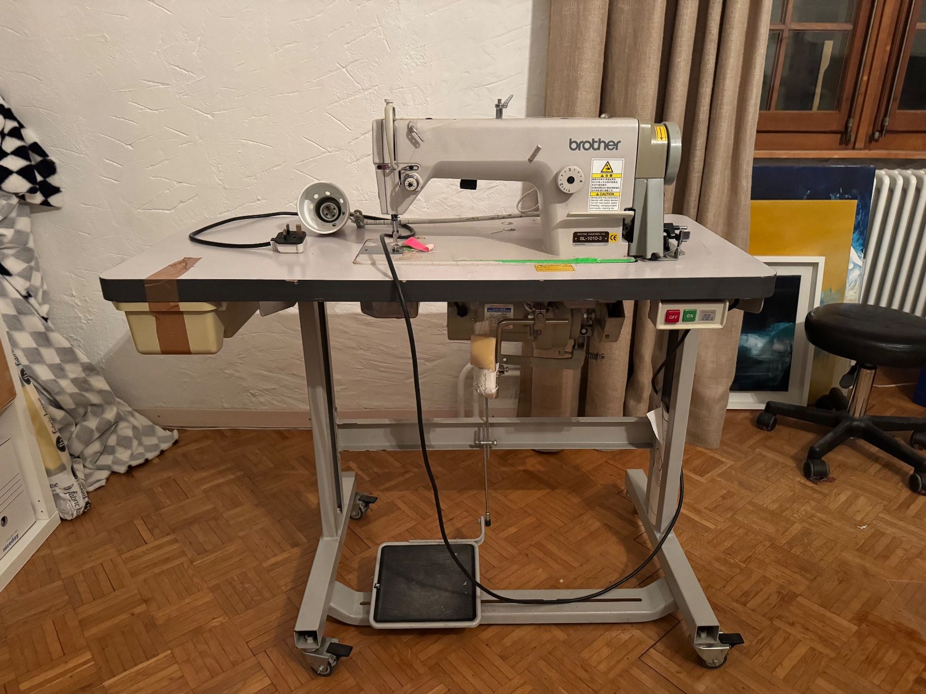 Macchine da cucire: Machine à coudre industrielle – Usato da Perroy venduto da lul_68fh