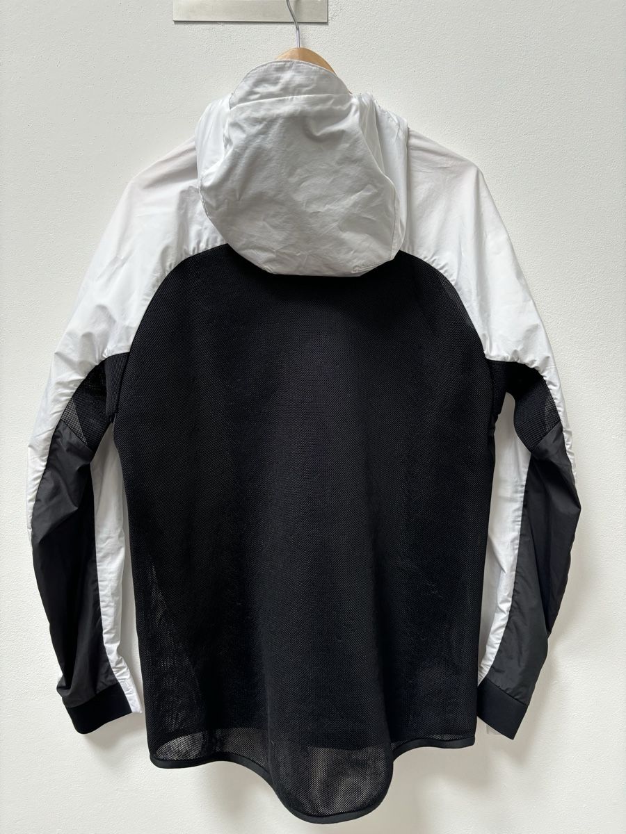 Nike Jacken: Nike Windbreaker Jacke Grösse L neuwertig – Neu (gemäss Beschreibung) aus Bern von Gilles1 2