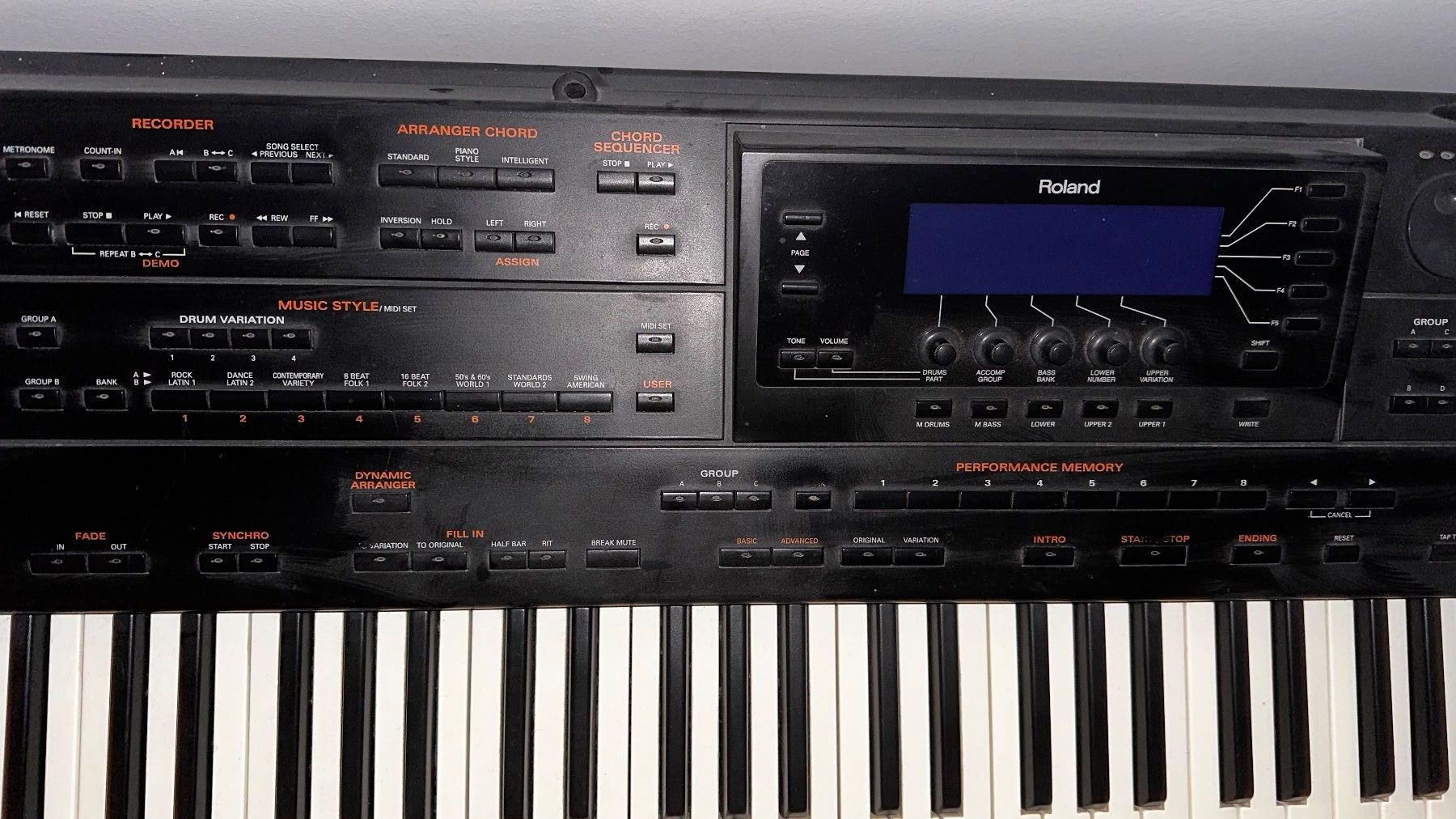 Roland Musikinstrumente: Keyboard Roland G-800 – Gebraucht aus Gelterkinden von  2