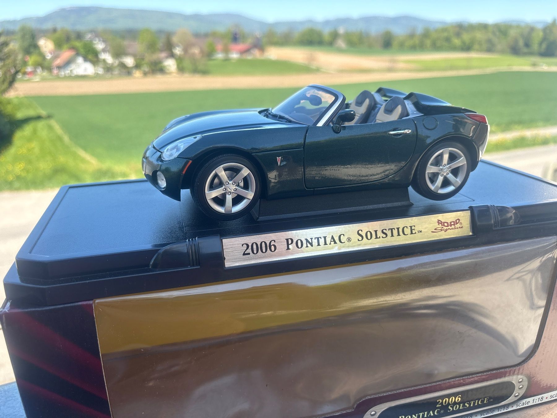 Pontiac Modellautos: Pontiac Solstice Cabriolet 1:18 2006 – Neu und originalverpackt aus Aarwangen von kah_79t5